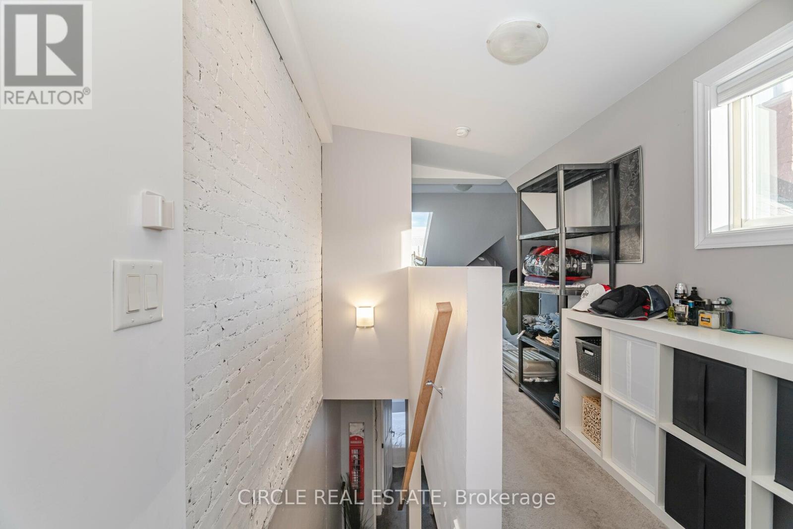 31 Wentworth Street N, Hamilton (Landsdale), Ontario  L8L 5V2 - Photo 15 - X12167029