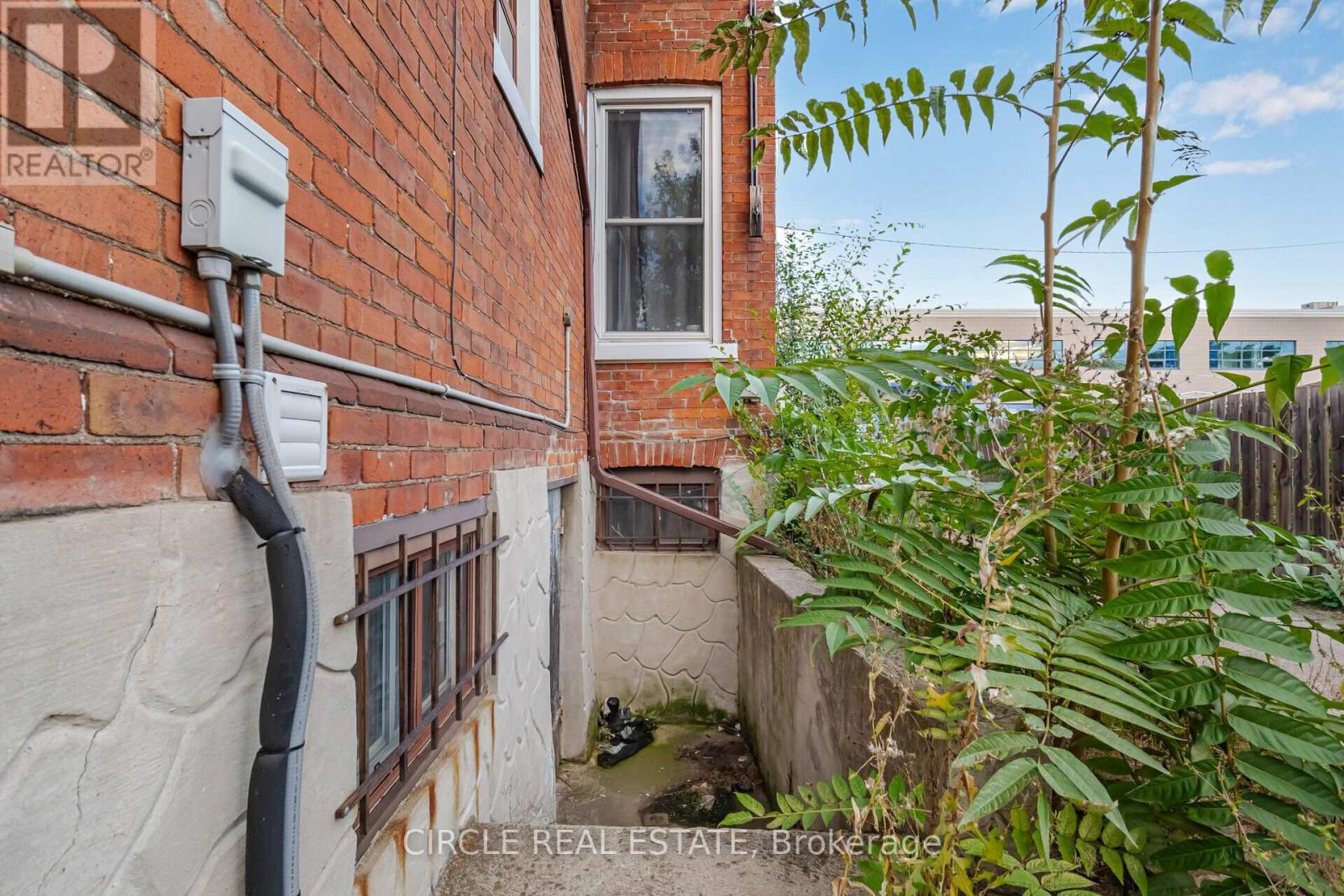 31 Wentworth Street N, Hamilton (Landsdale), Ontario  L8L 5V2 - Photo 19 - X12167029