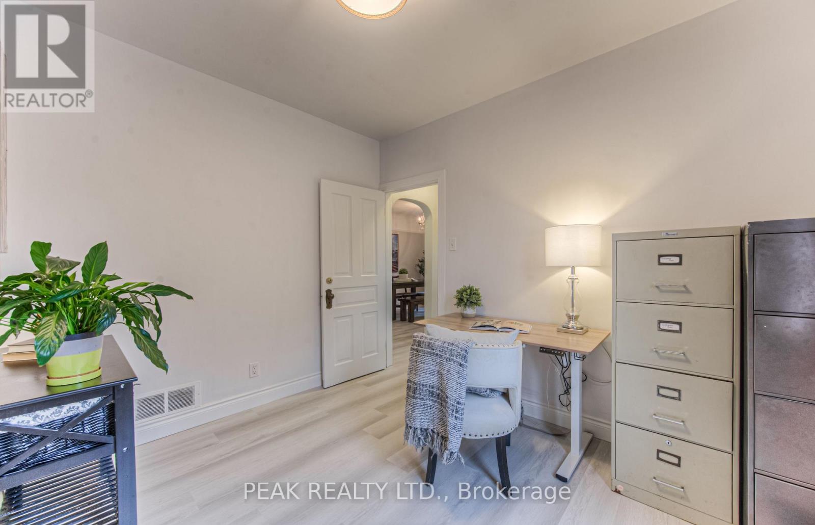 19 Ellis Avenue, Kitchener, Ontario  N2H 4G4 - Photo 29 - X12167035