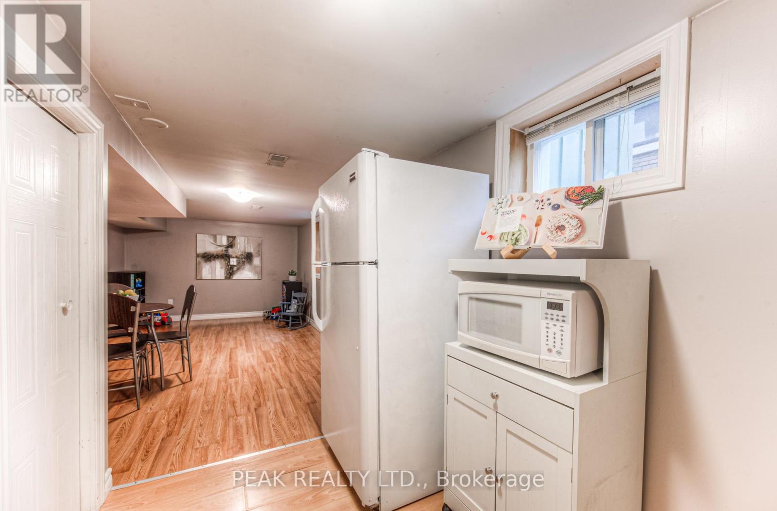 19 Ellis Avenue, Kitchener, Ontario  N2H 4G4 - Photo 38 - X12167035