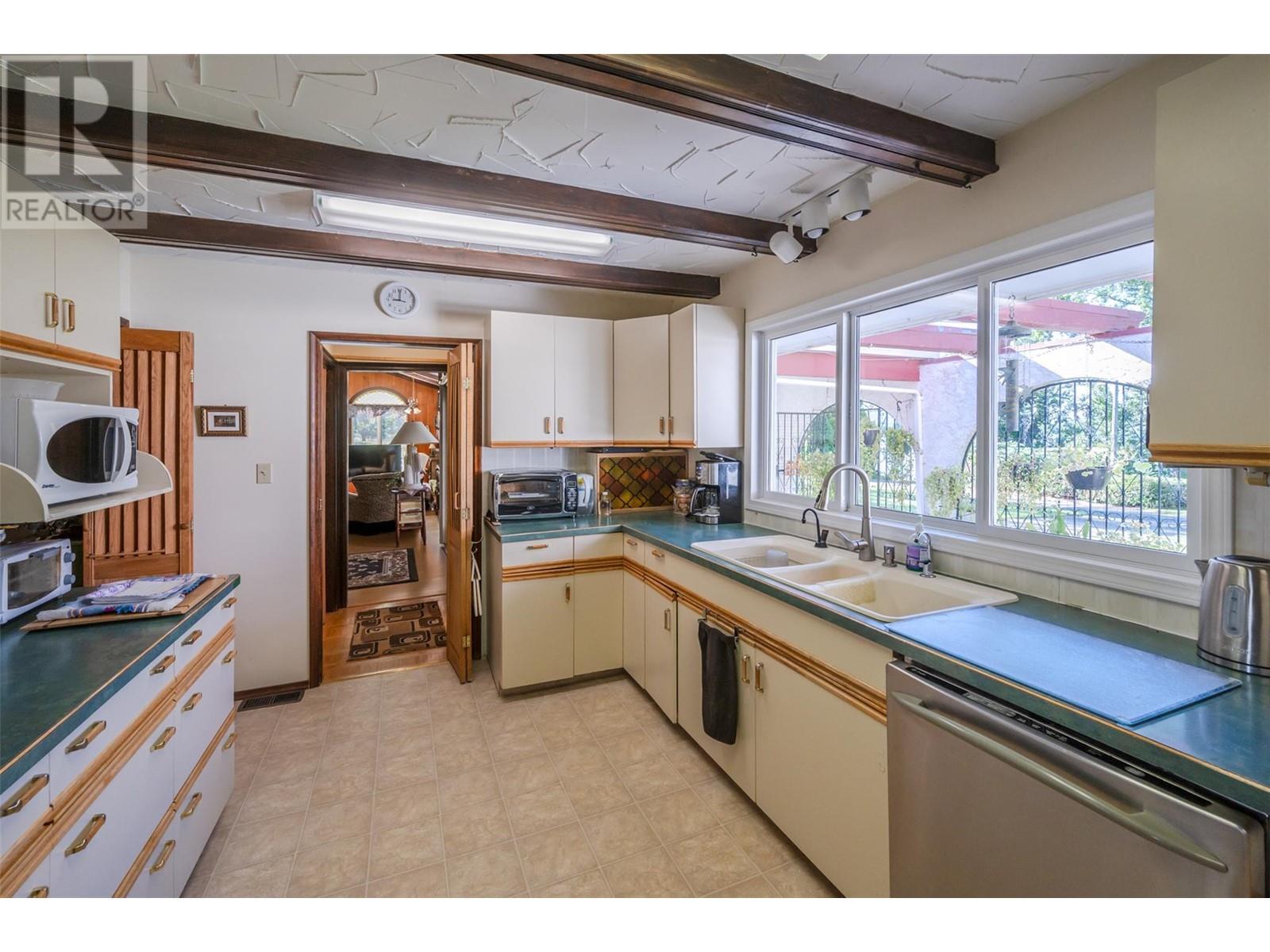 1209 LAKESHORE Drive, Osoyoos, BC V0H1V6