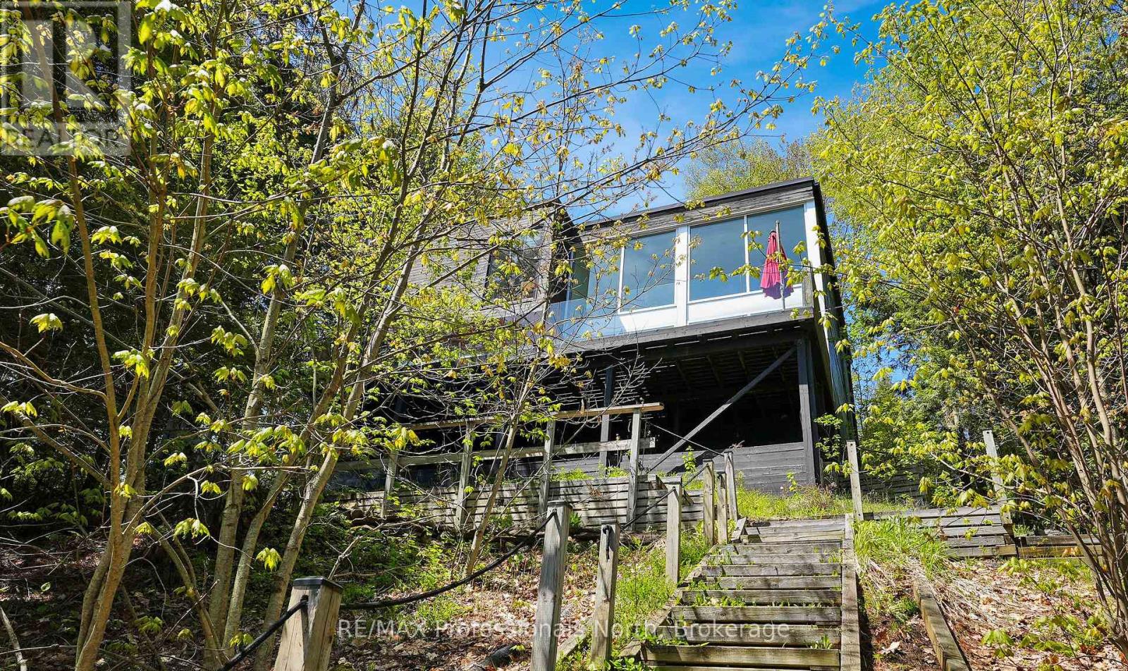 1004 Lipton Drive, Dysart Et Al, Ontario  K0M 1S0 - Photo 47 - X12167089