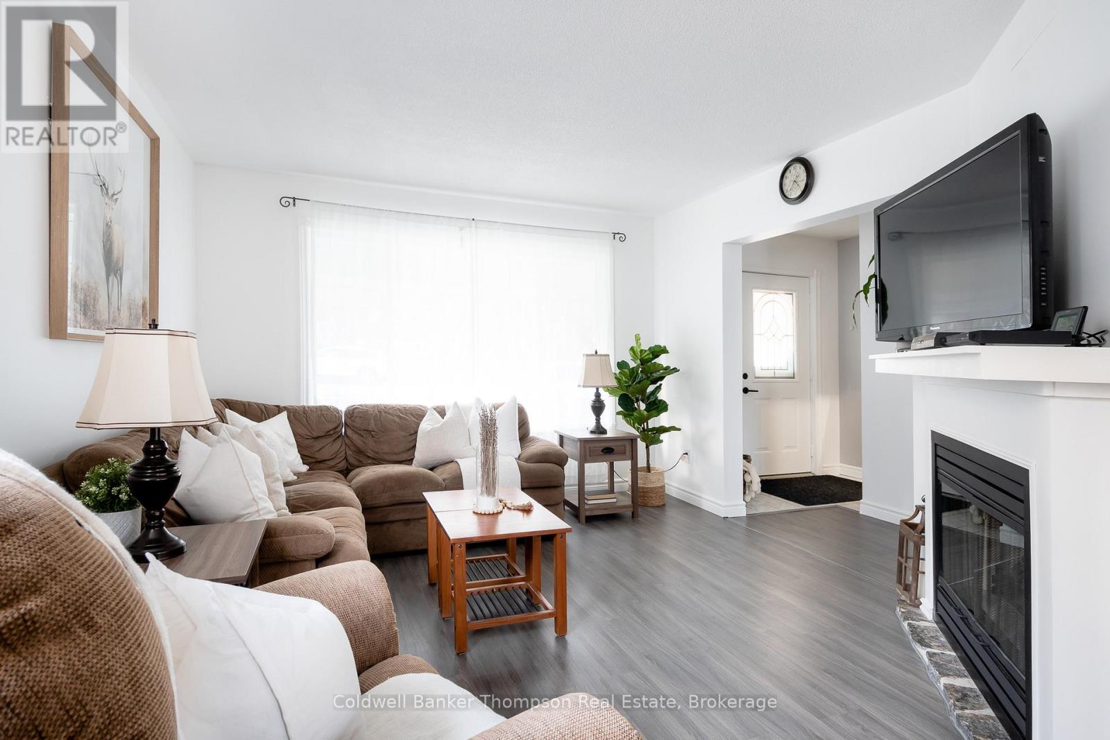 20 Crestview Drive, Huntsville, Ontario  P1H 1S7 - Photo 7 - X12167149