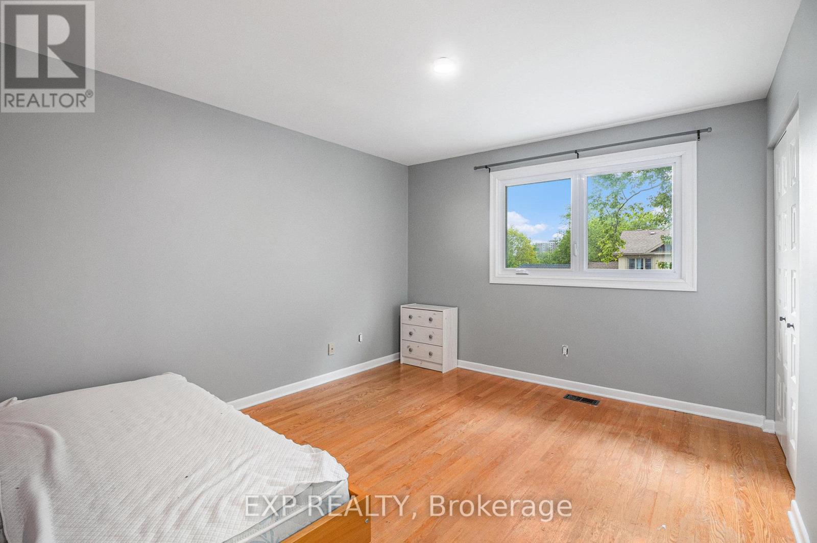 2195 Niagara Drive, Ottawa, Ontario  K1H 6H5 - Photo 26 - X12167132