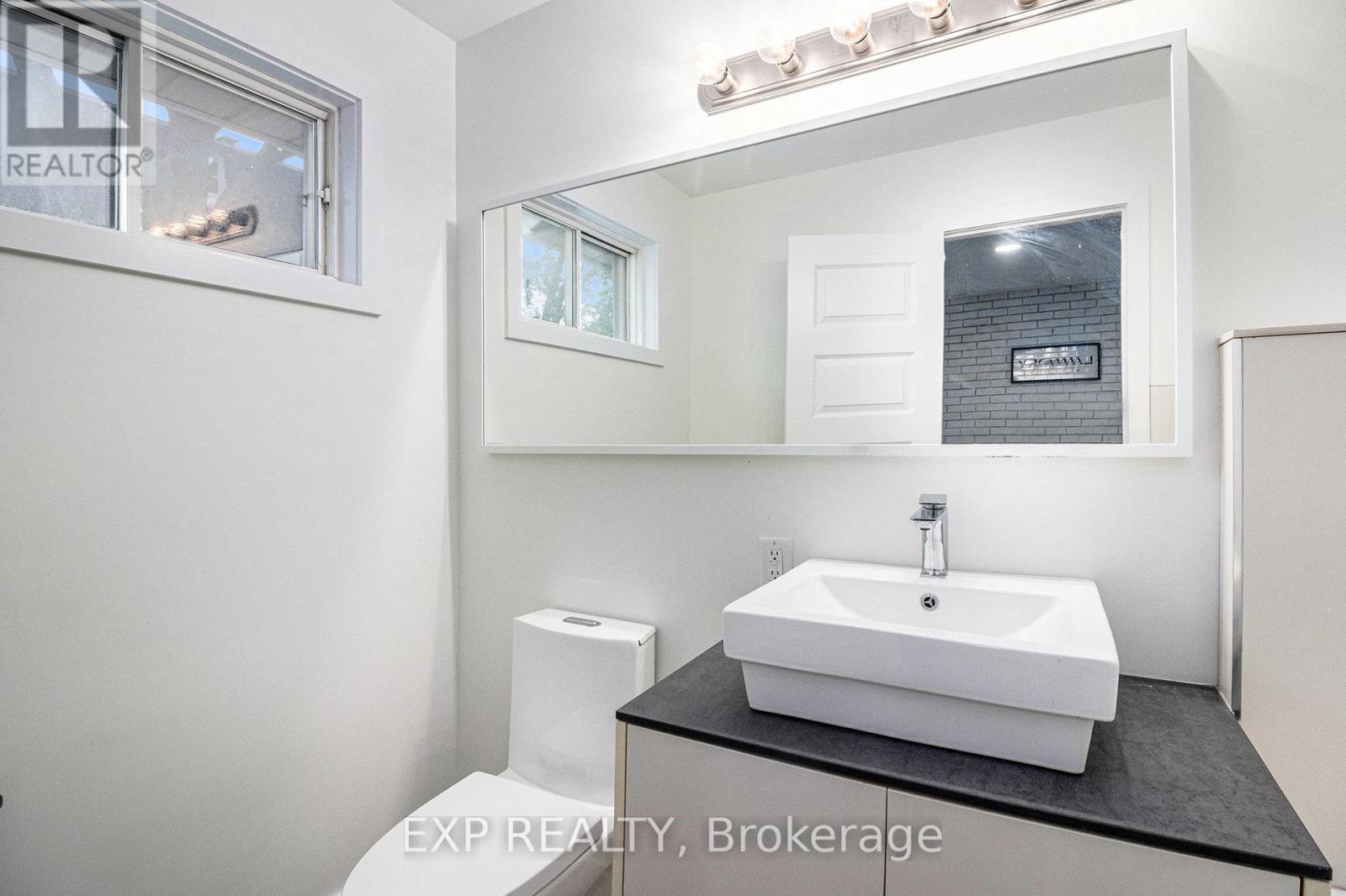 2195 Niagara Drive, Ottawa, Ontario  K1H 6H5 - Photo 28 - X12167132