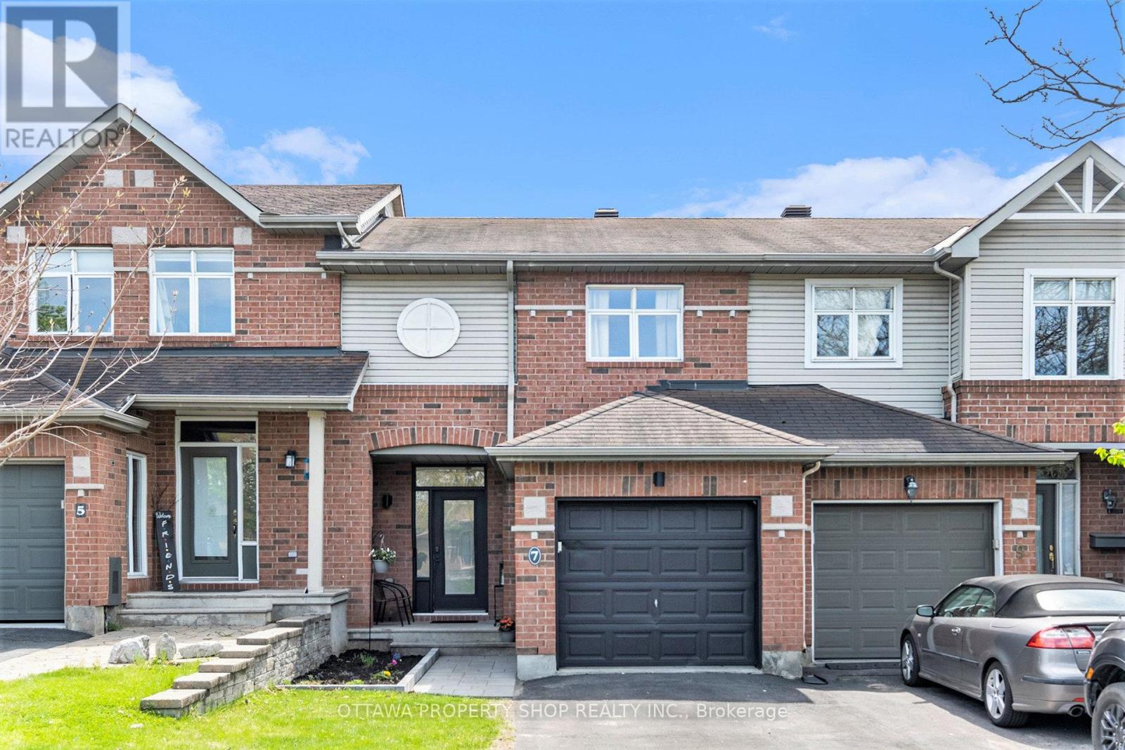 Property at 7 KIMBERWICK CRESCENT image 1