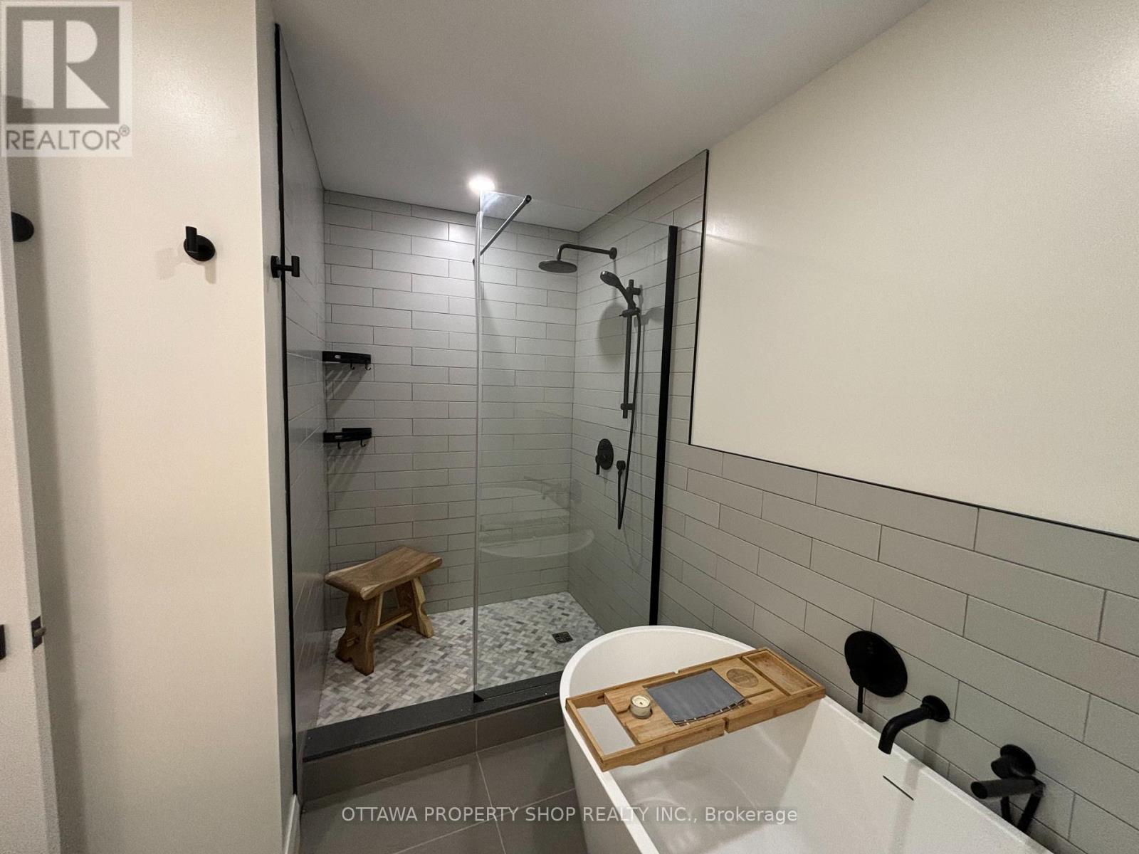 7 Kimberwick Crescent, Ottawa, Ontario  K1V 1K6 - Photo 13 - X12167167