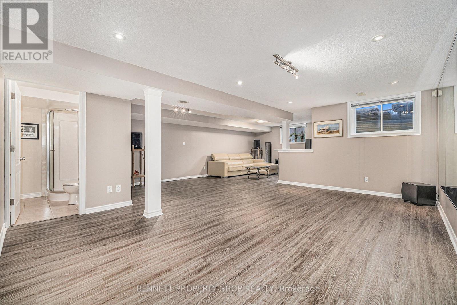 1030 Northgraves Crescent, Ottawa, Ontario  K2M 0C8 - Photo 17 - X12167169