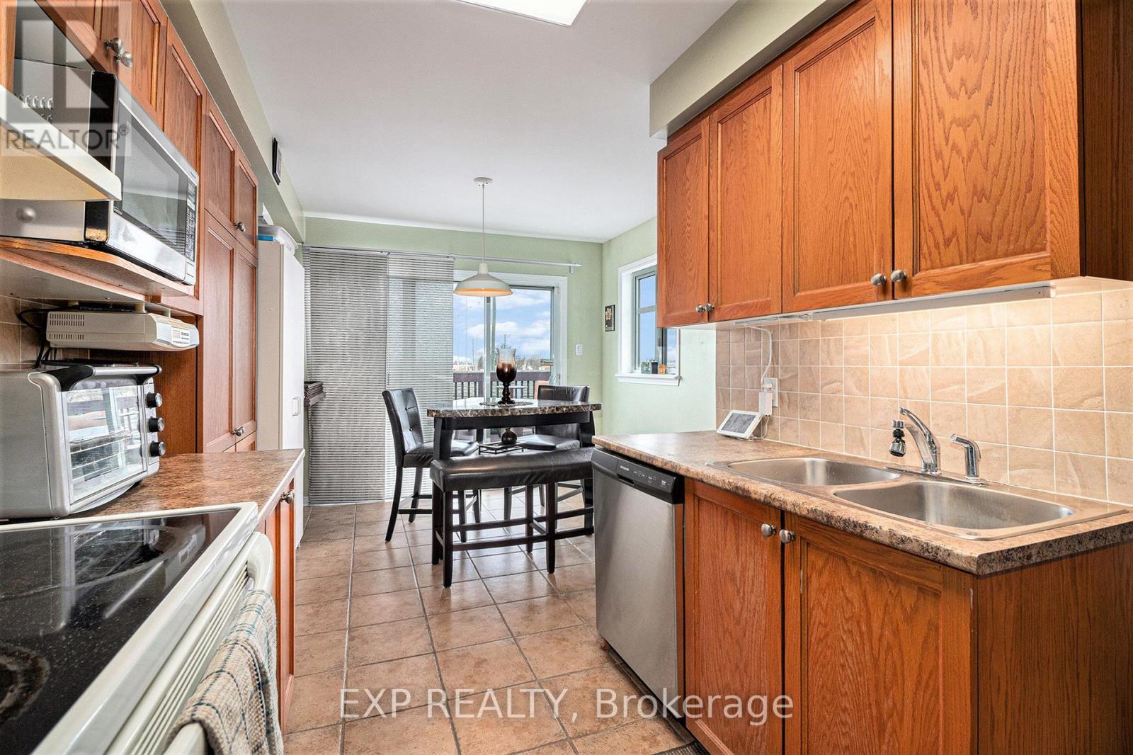258 Trail Side Circle, Ottawa, Ontario  K4A 5B5 - Photo 13 - X12167221