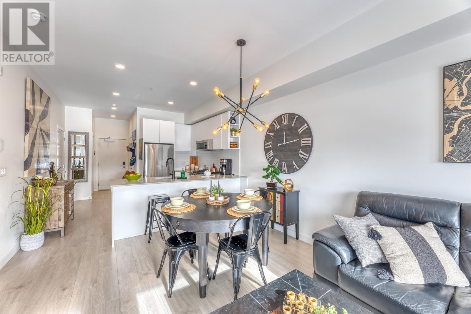 405 2345 Rindall Avenue, Port Coquitlam, British Columbia  V3C 1V3 - Photo 3 - R3005004