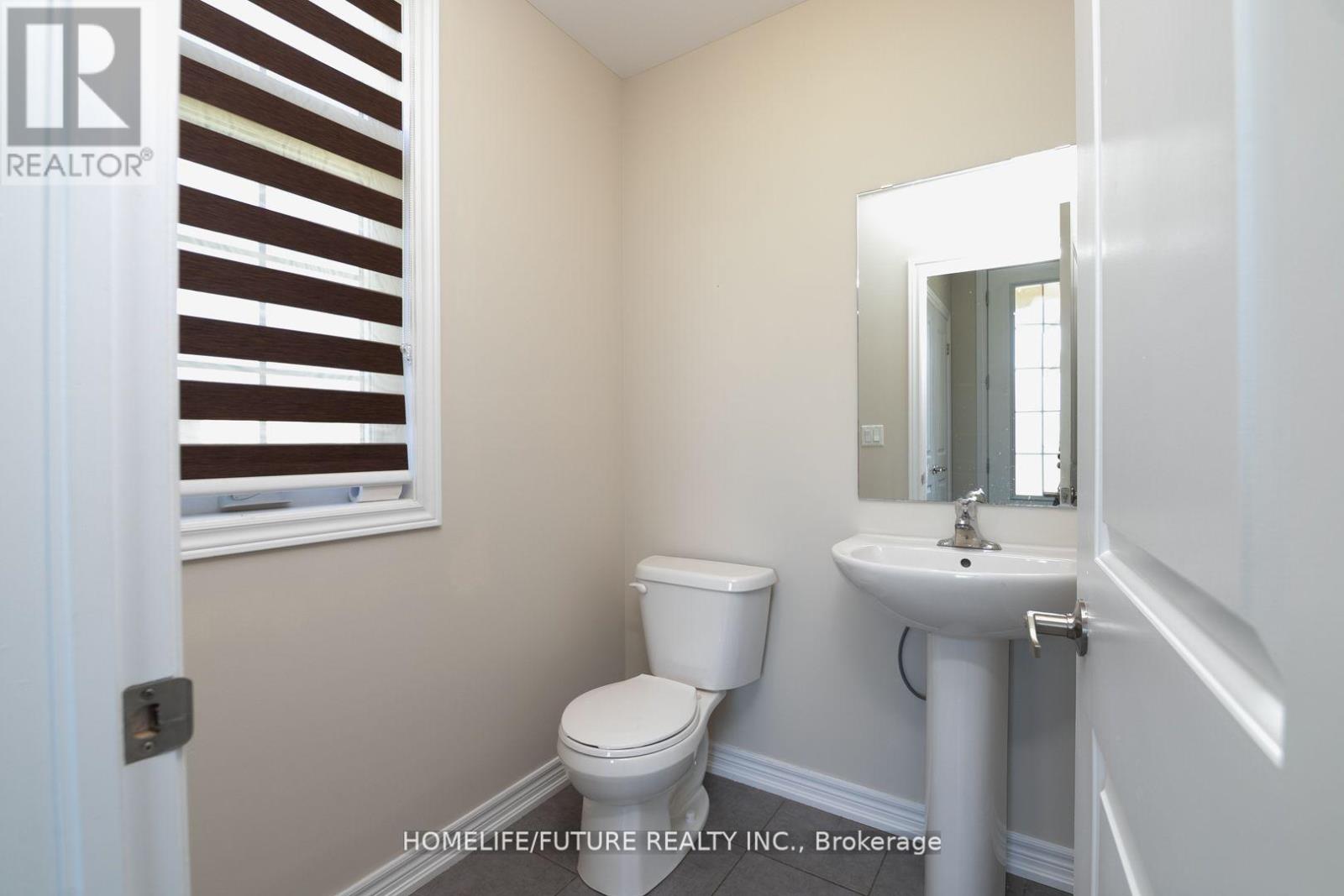 21 Monarch Road, Quinte West, Ontario  K0K 1L0 - Photo 7 - X12165533