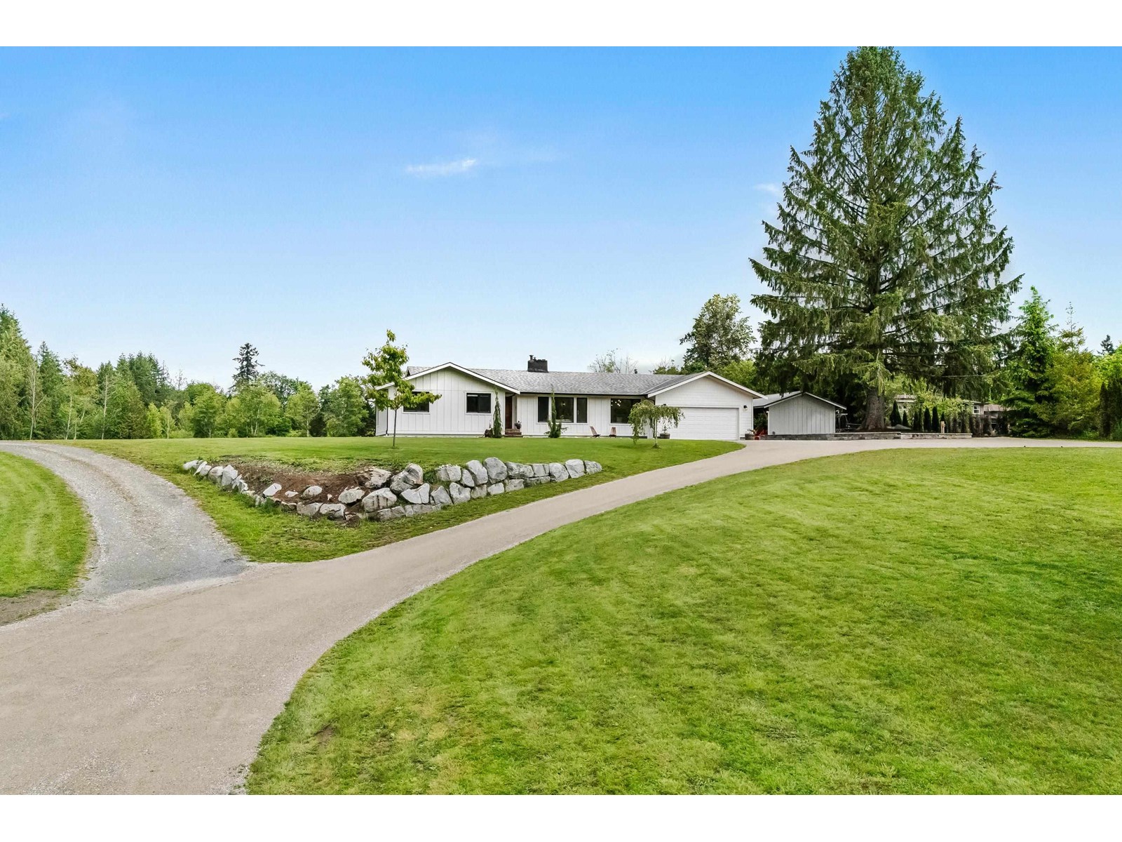 Property at 22125 102 AVENUE image 3