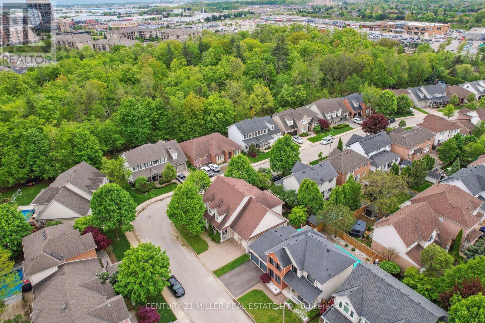 Property at 5115 FOREST GROVE CRESCENT image 3