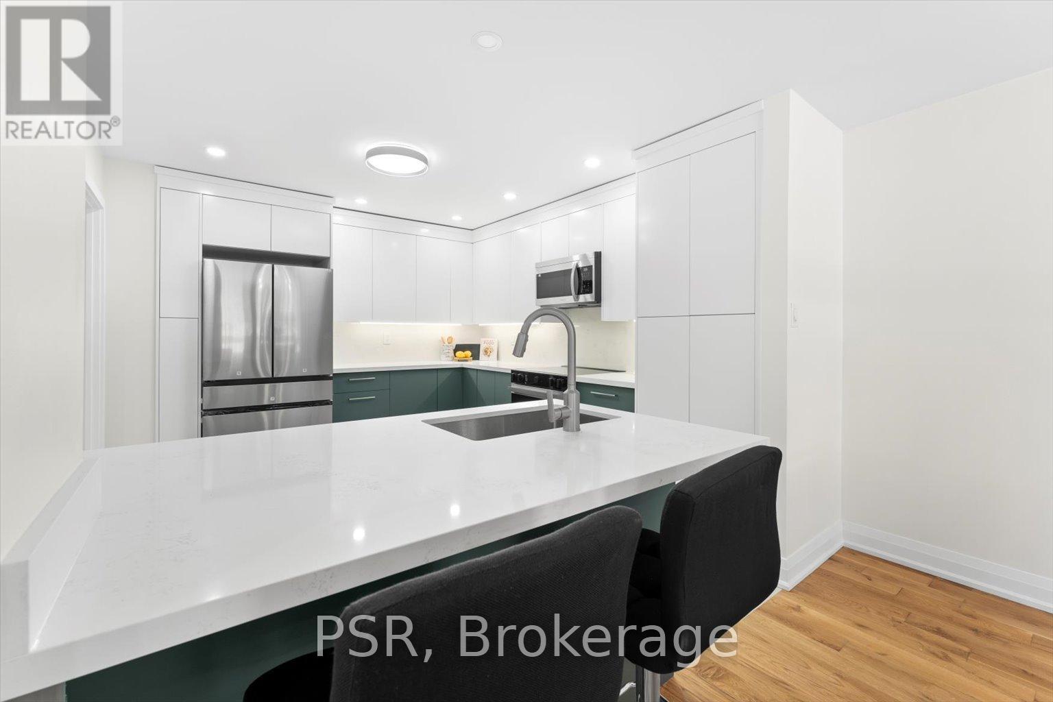 42 Crimson Mill Way, Toronto, Ontario  M2L 1T6 - Photo 16 - C12167097