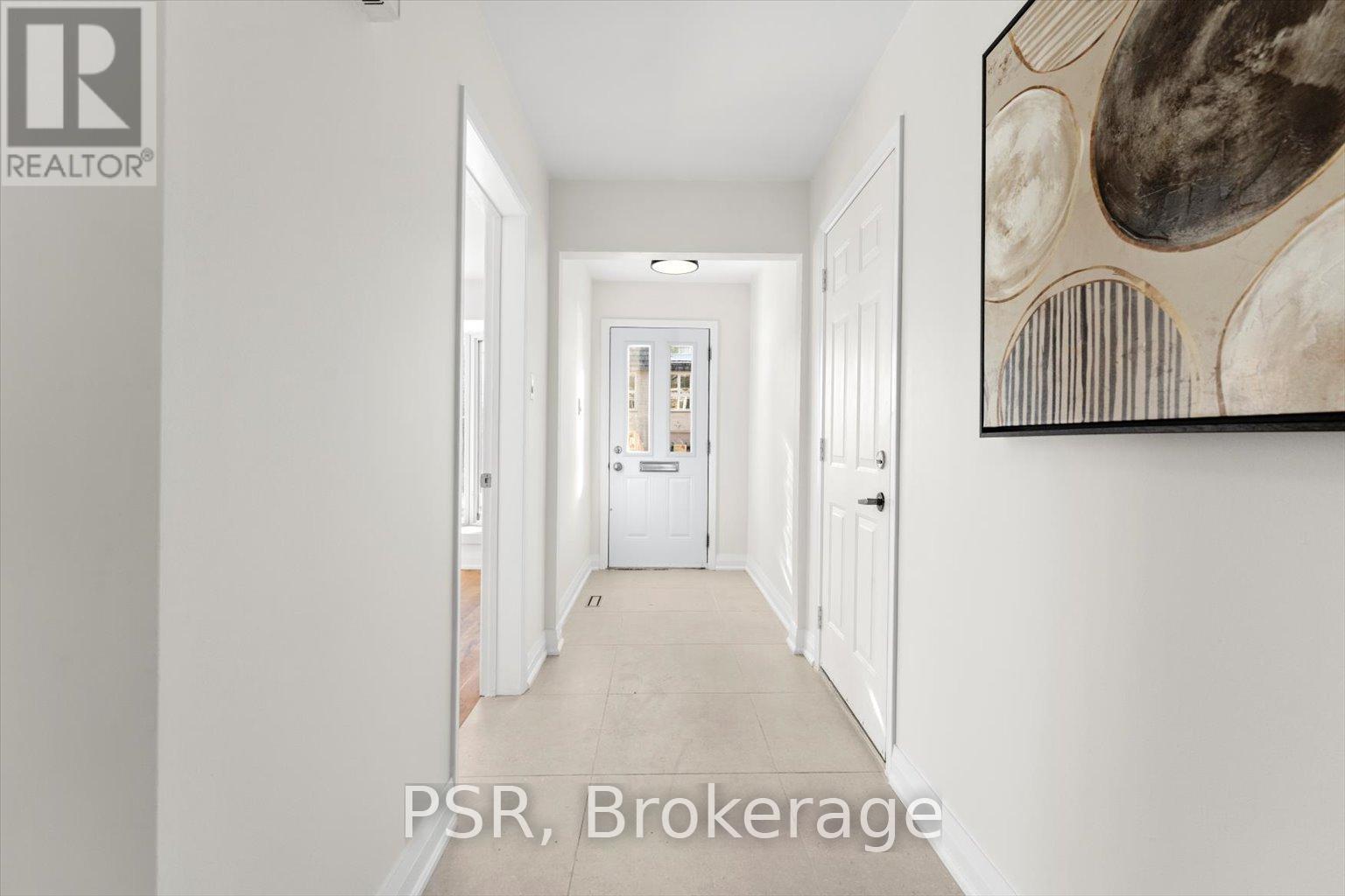 42 Crimson Millway, Toronto, Ontario  M2L 1T6 - Photo 3 - C12167097