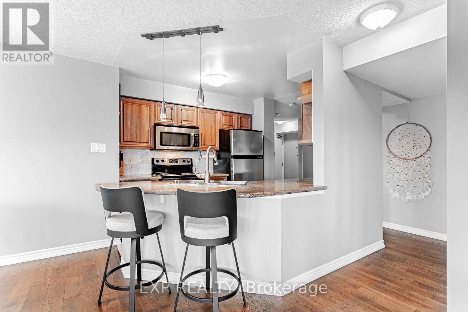 603 - 872 Sheppard Avenue W, Toronto (Bathurst Manor), Ontario  M3H 5V5 - Photo 4 - C12167205