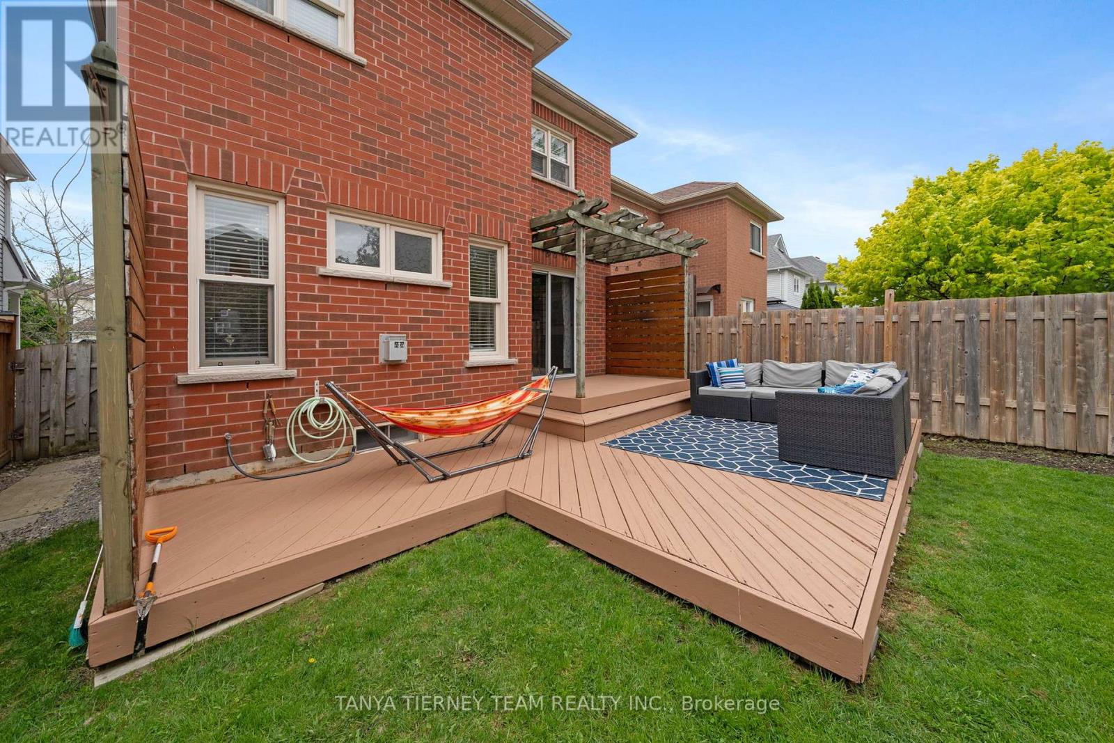 38 Wells Crescent, Whitby, Ontario  L1M 1C9 - Photo 33 - E12167093