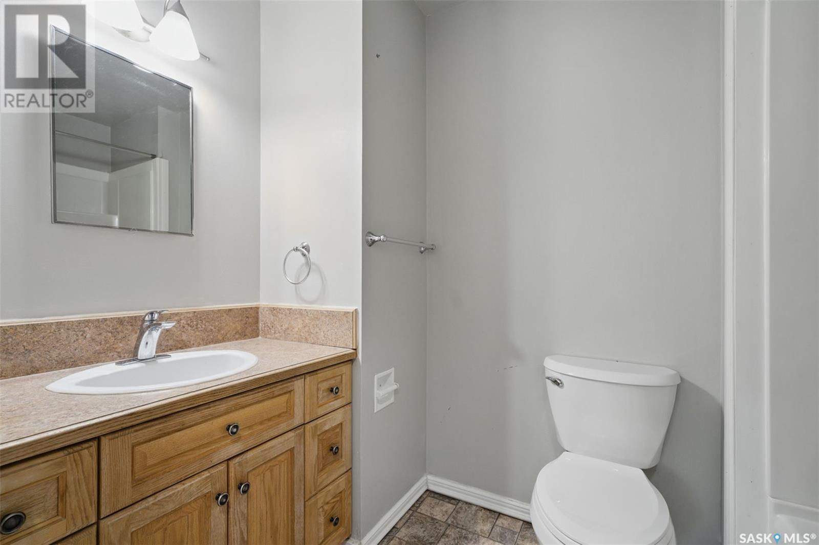 A & B 103 Sparling Crescent, Saskatoon, Saskatchewan  S7H 3M1 - Photo 35 - SK006829