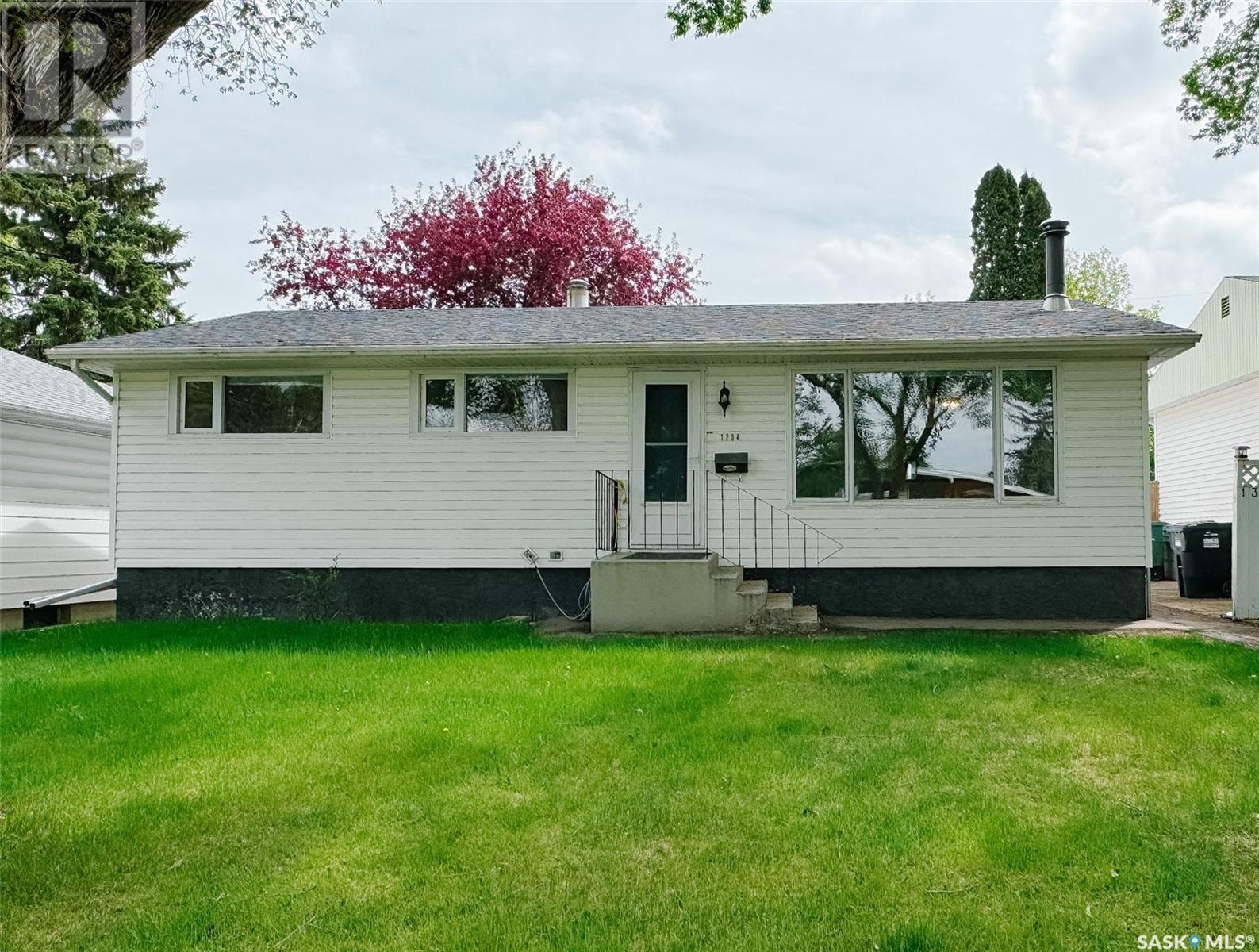 Property at 1304 J AVENUE N image 1
