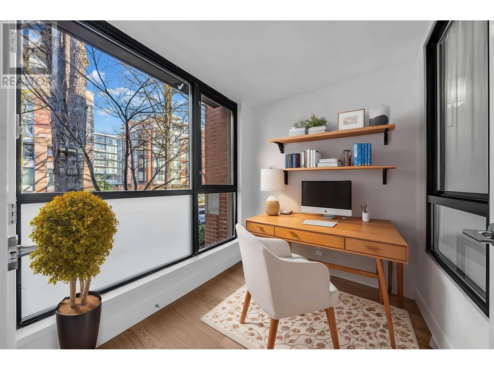 202 2036 W 10TH AVENUE, Vancouver