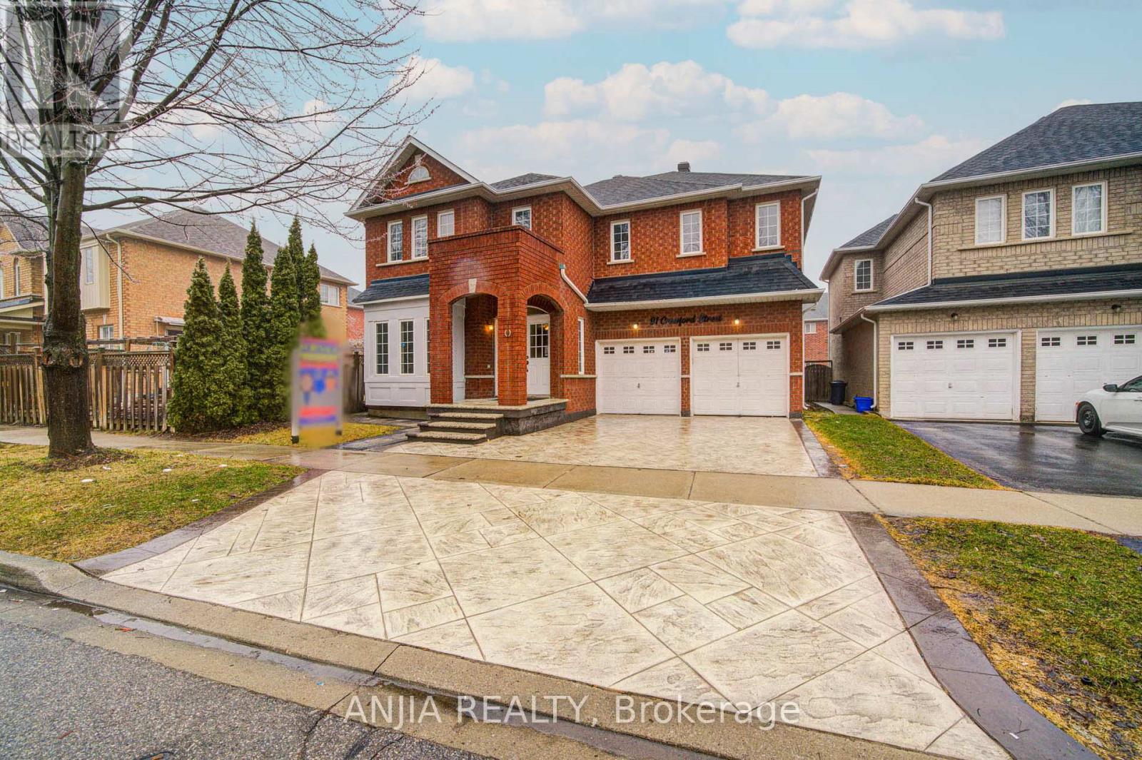 91 Crawford Street, Markham, Ontario  L6C 2W3 - Photo 1 - N12167091