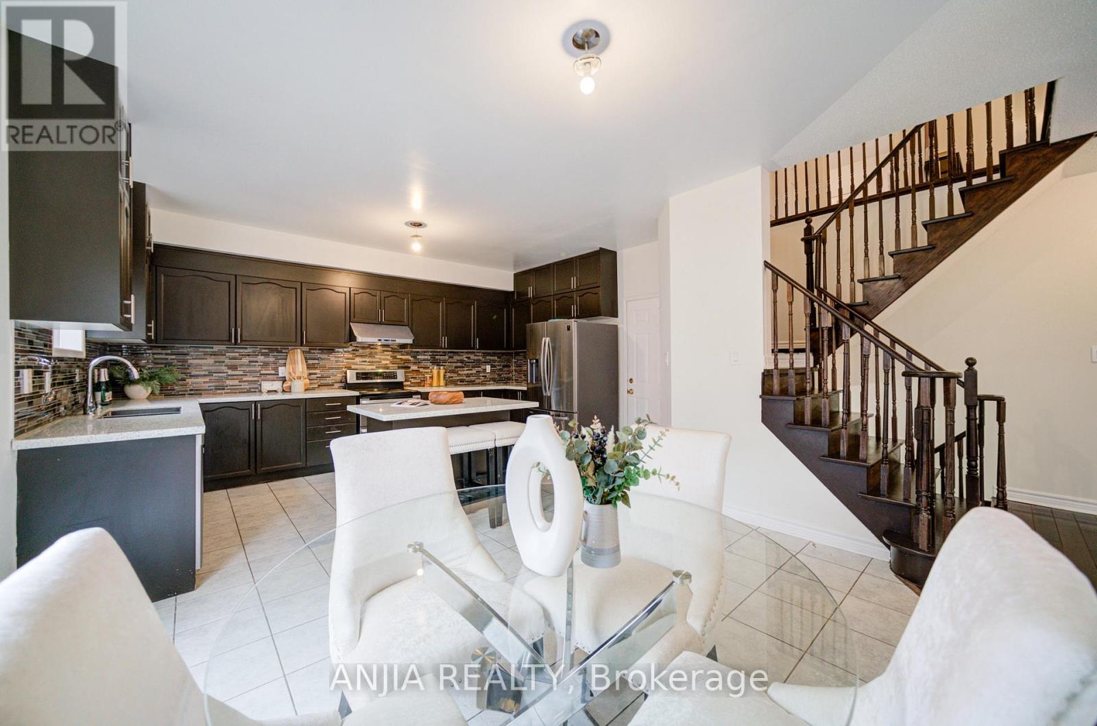 91 Crawford Street, Markham, Ontario  L6C 2W3 - Photo 19 - N12167091