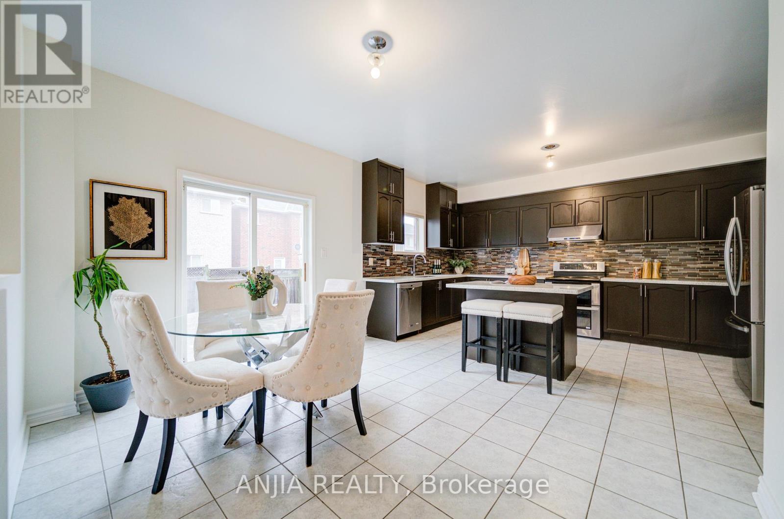 91 Crawford Street, Markham, Ontario  L6C 2W3 - Photo 20 - N12167091