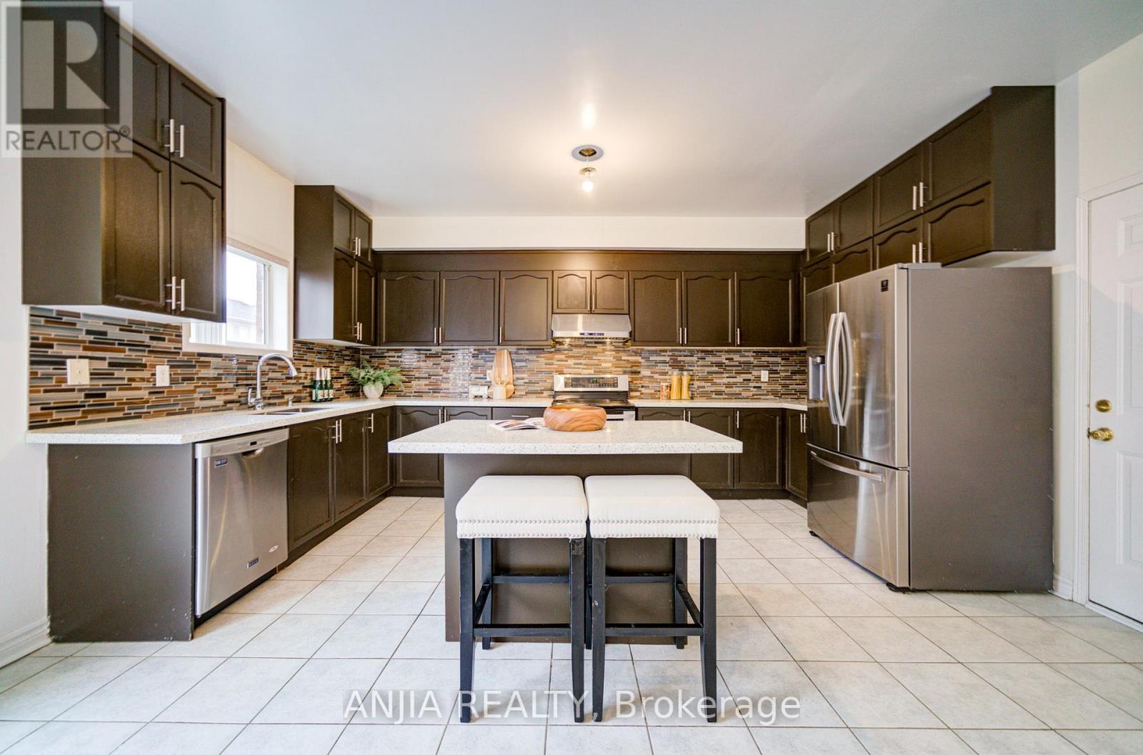 91 Crawford Street, Markham, Ontario  L6C 2W3 - Photo 21 - N12167091