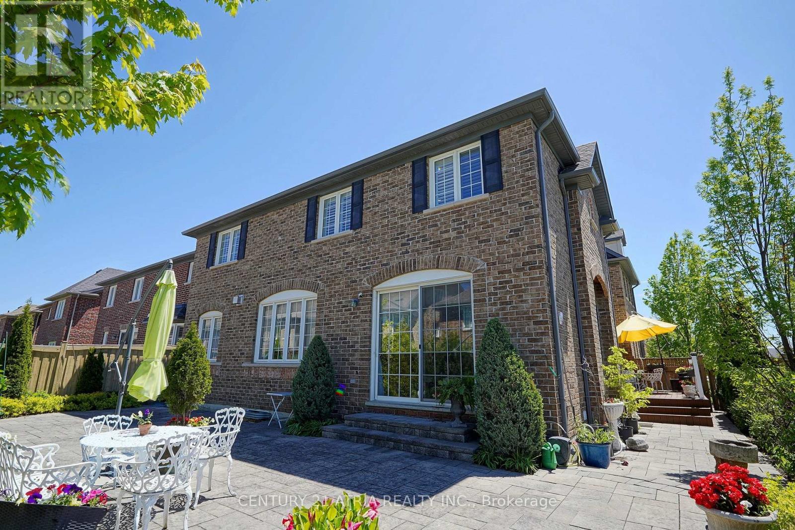 2 Colonel George Mclaren Drive, Markham, Ontario  L6C 0E2 - Photo 5 - N12167140