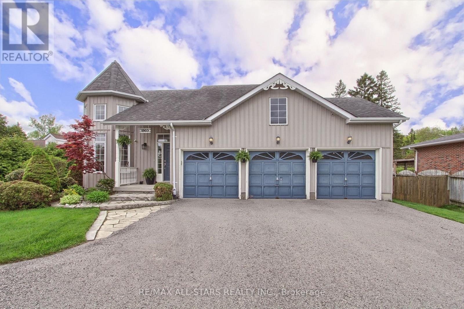 1903 Metro Road N, Georgina, Ontario  L0E 1L0 - Photo 2 - N12167200