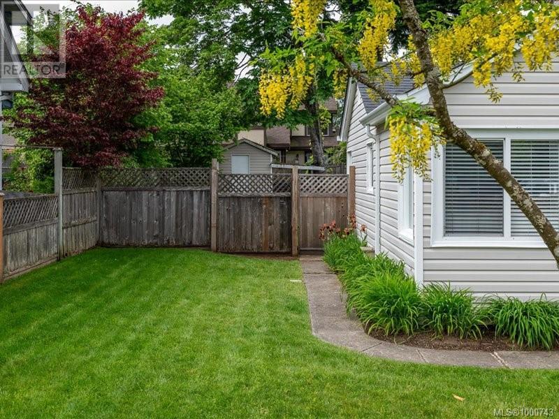 521 Arbutus St, Qualicum Beach, British Columbia  V9K 1K8 - Photo 51 - 1000743