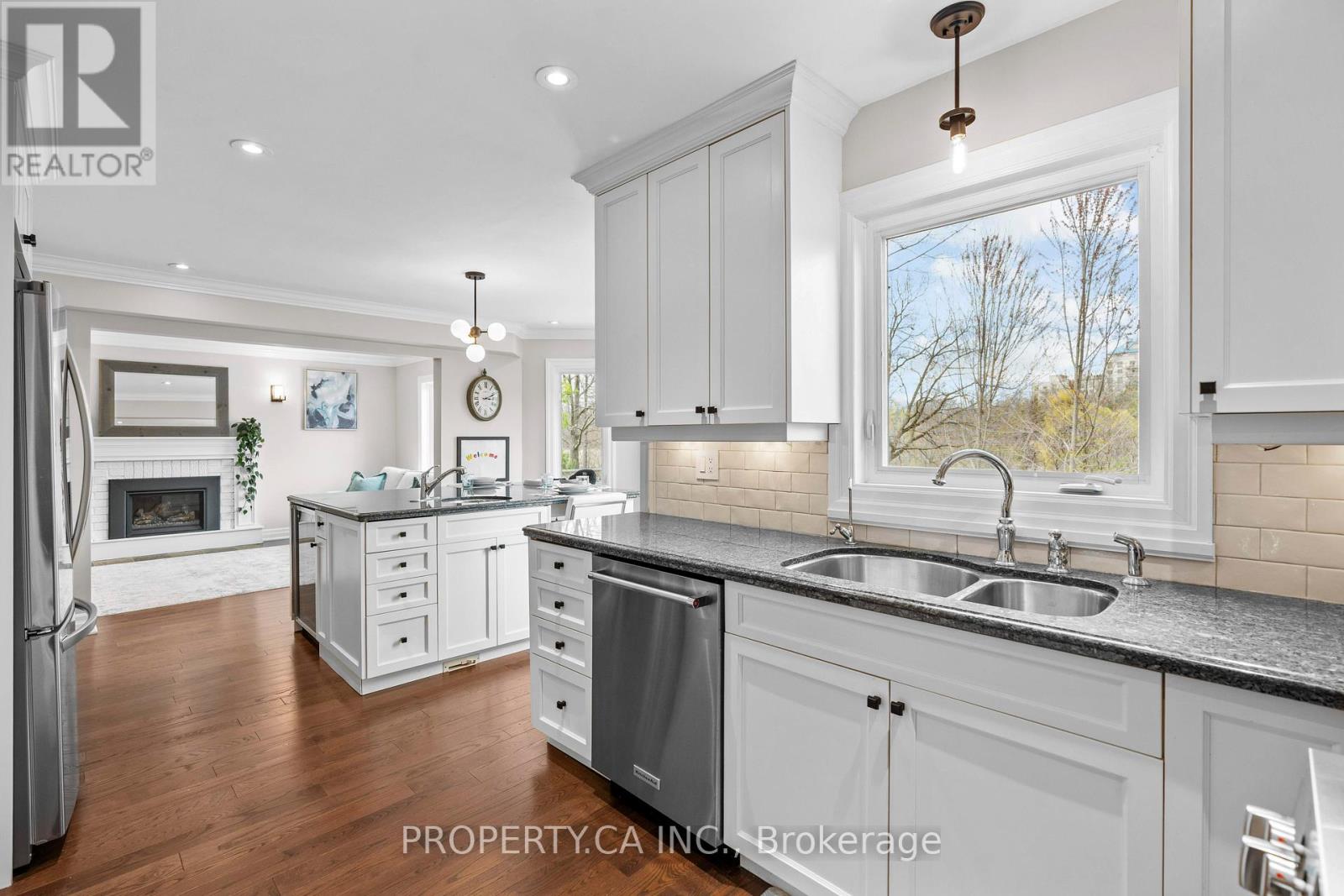 119 Triller Place, Oakville, Ontario  L6L 6J3 - Photo 13 - W12151413