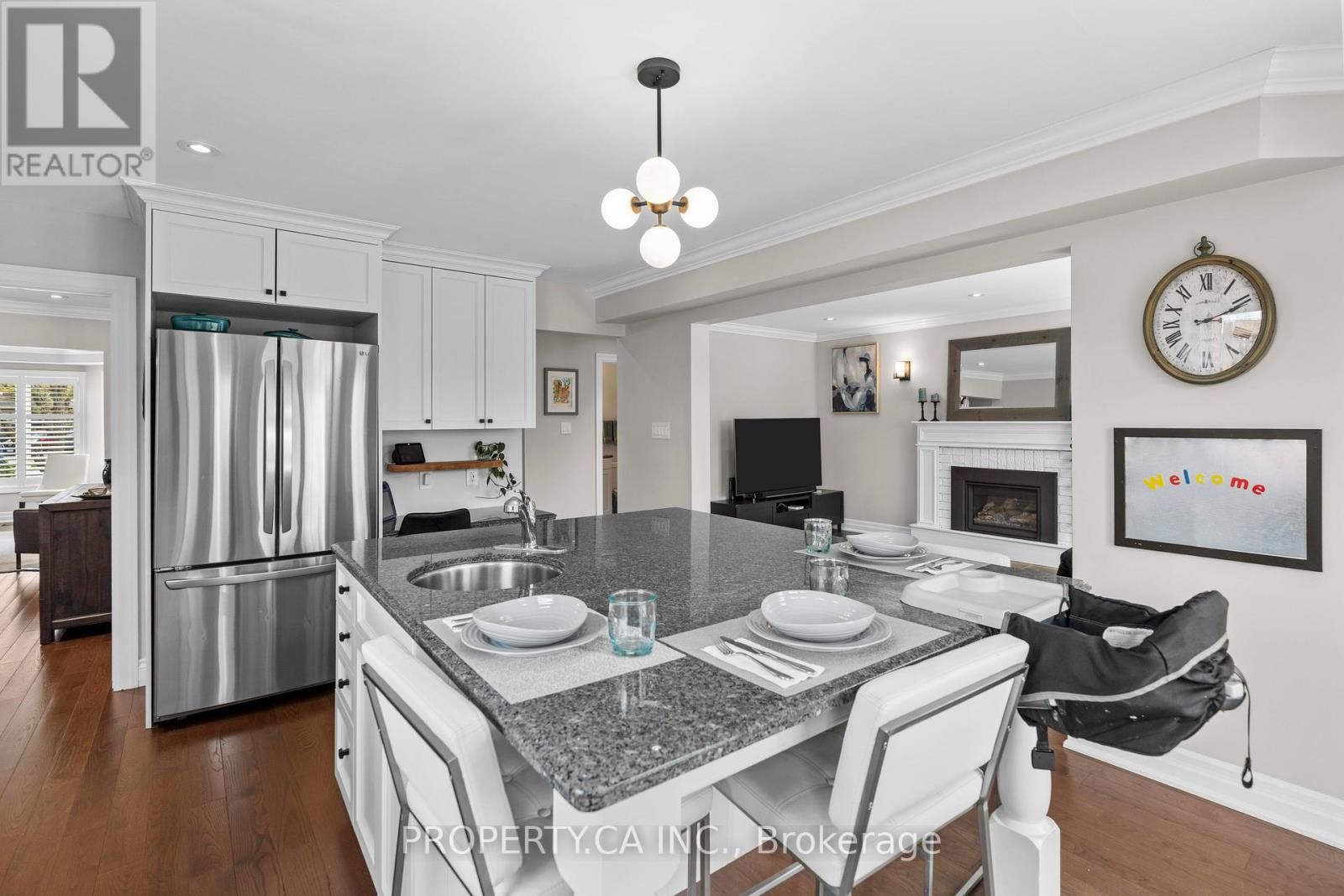 119 Triller Place, Oakville, Ontario  L6L 6J3 - Photo 15 - W12151413
