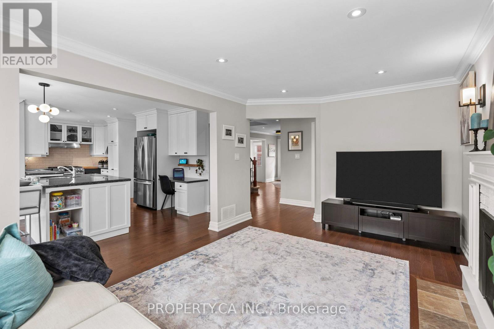 119 Triller Place, Oakville, Ontario  L6L 6J3 - Photo 17 - W12151413