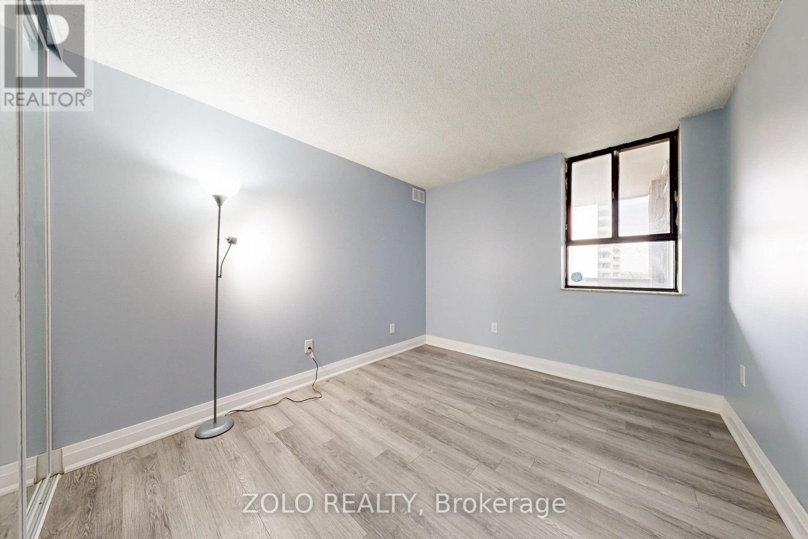 901 - 4 Lisa Street, Brampton, Ontario  L6T 4B6 - Photo 12 - W12164309
