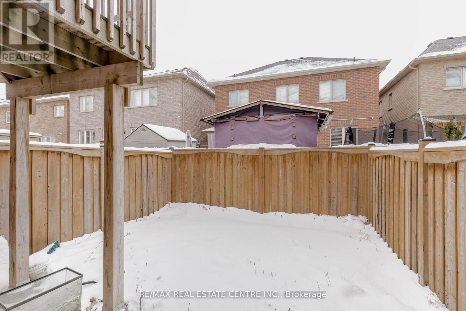 72 Rockman Crescent, Brampton, Ontario  L7A 3Z9 - Photo 13 - W12167101