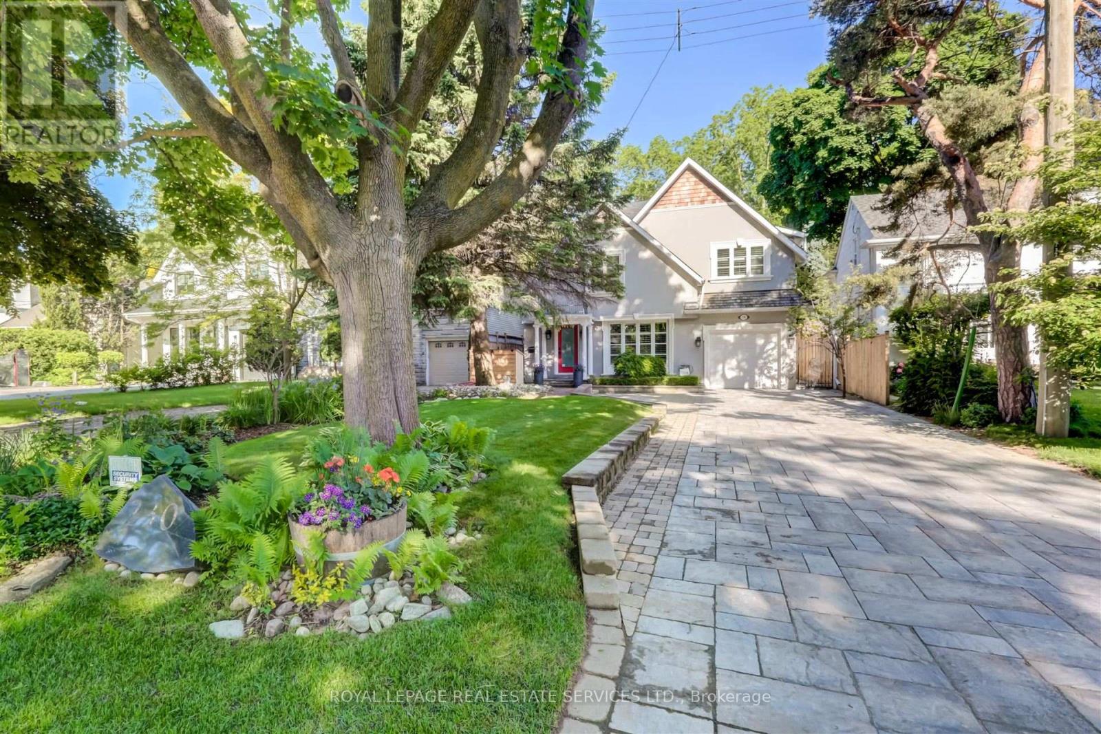 Property at 230 THE KINGSWAY image 2