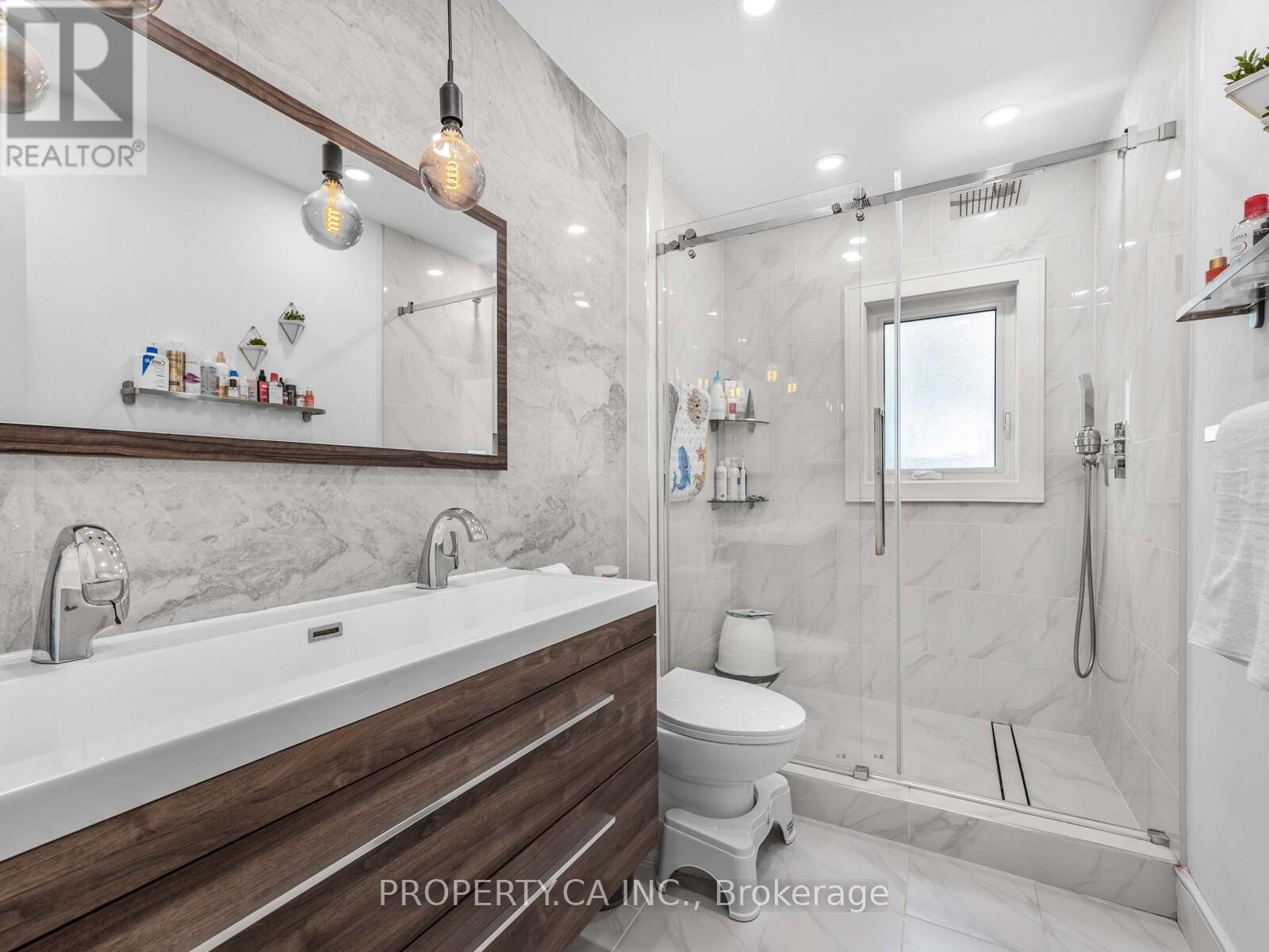 1526 Davenport Road, Toronto, Ontario  M6H 2H8 - Photo 19 - W12167126