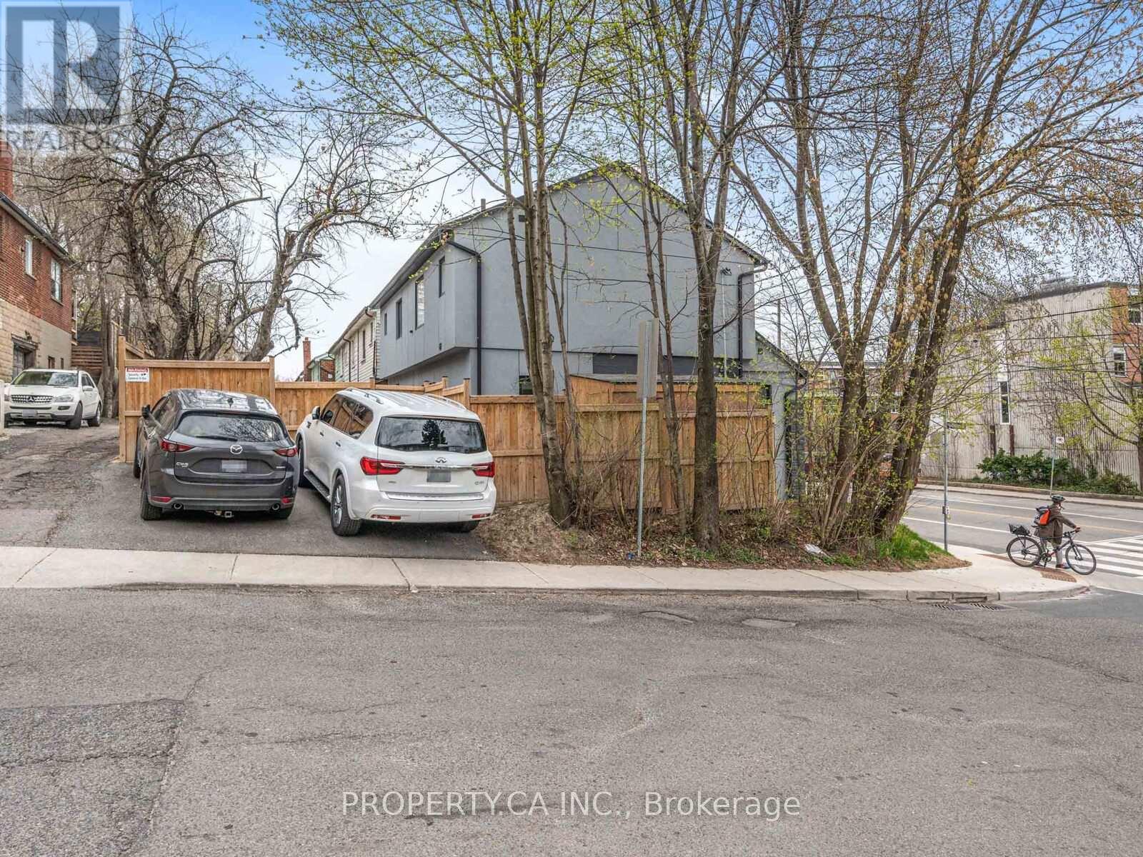 1526 Davenport Road, Toronto, Ontario  M6H 2H8 - Photo 29 - W12167126