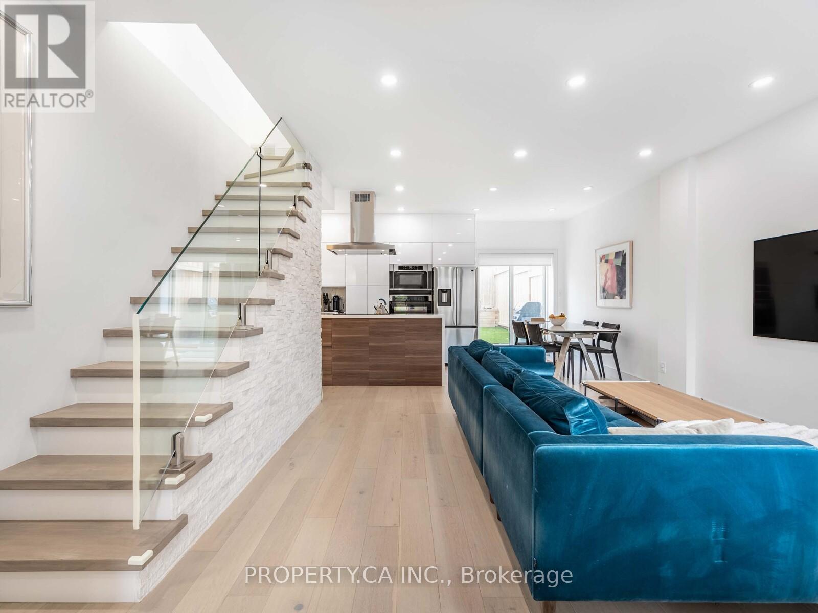 1526 Davenport Road, Toronto, Ontario  M6H 2H8 - Photo 5 - W12167126