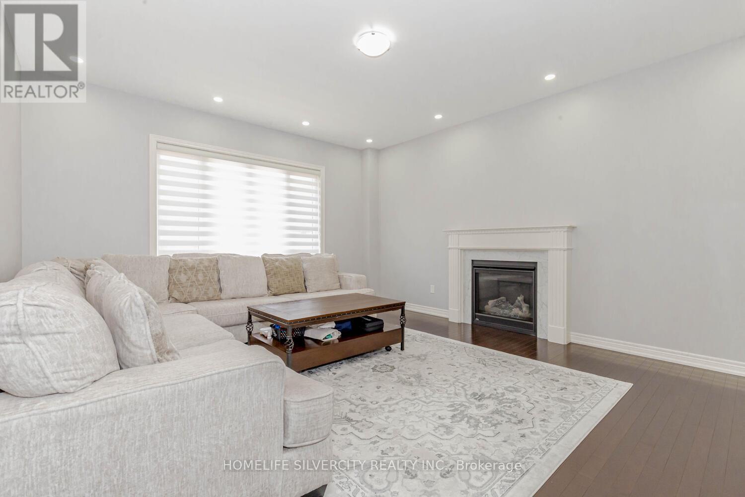 122 Squire Ellis Drive, Brampton, Ontario  L6P 4J4 - Photo 14 - W12167161