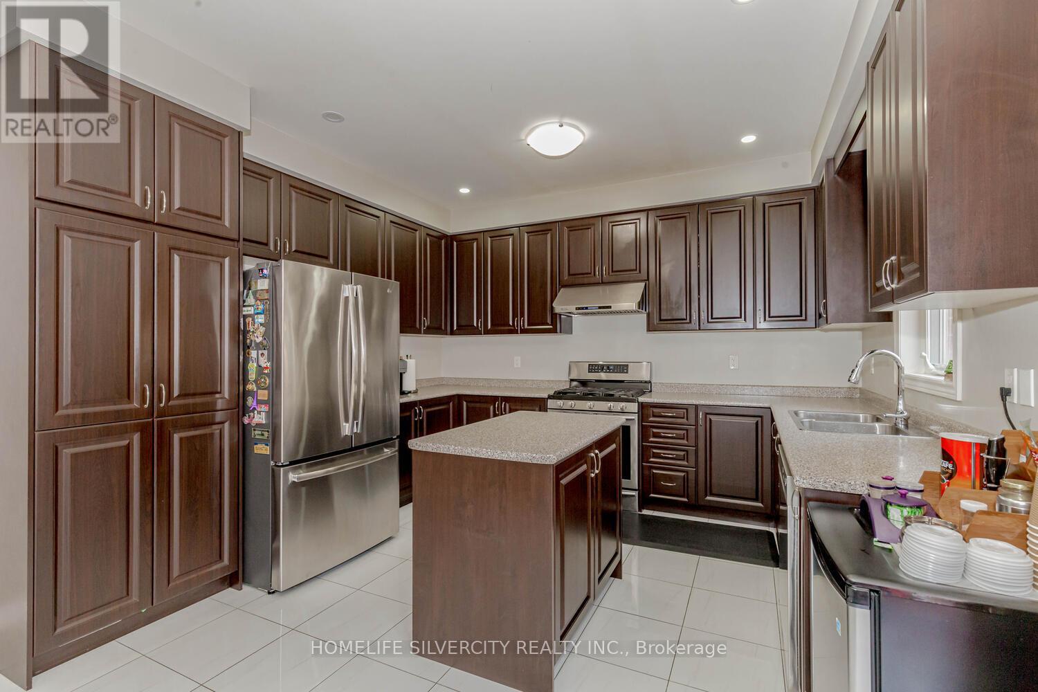 122 Squire Ellis Drive, Brampton, Ontario  L6P 4J4 - Photo 20 - W12167161