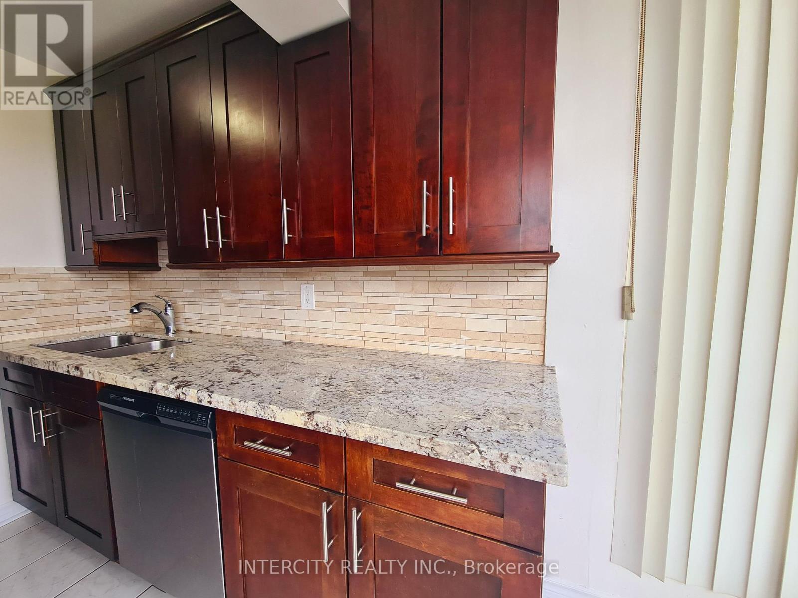 1105 - 3077 Weston Road, Toronto, Ontario  M9M 3A1 - Photo 8 - W12167165