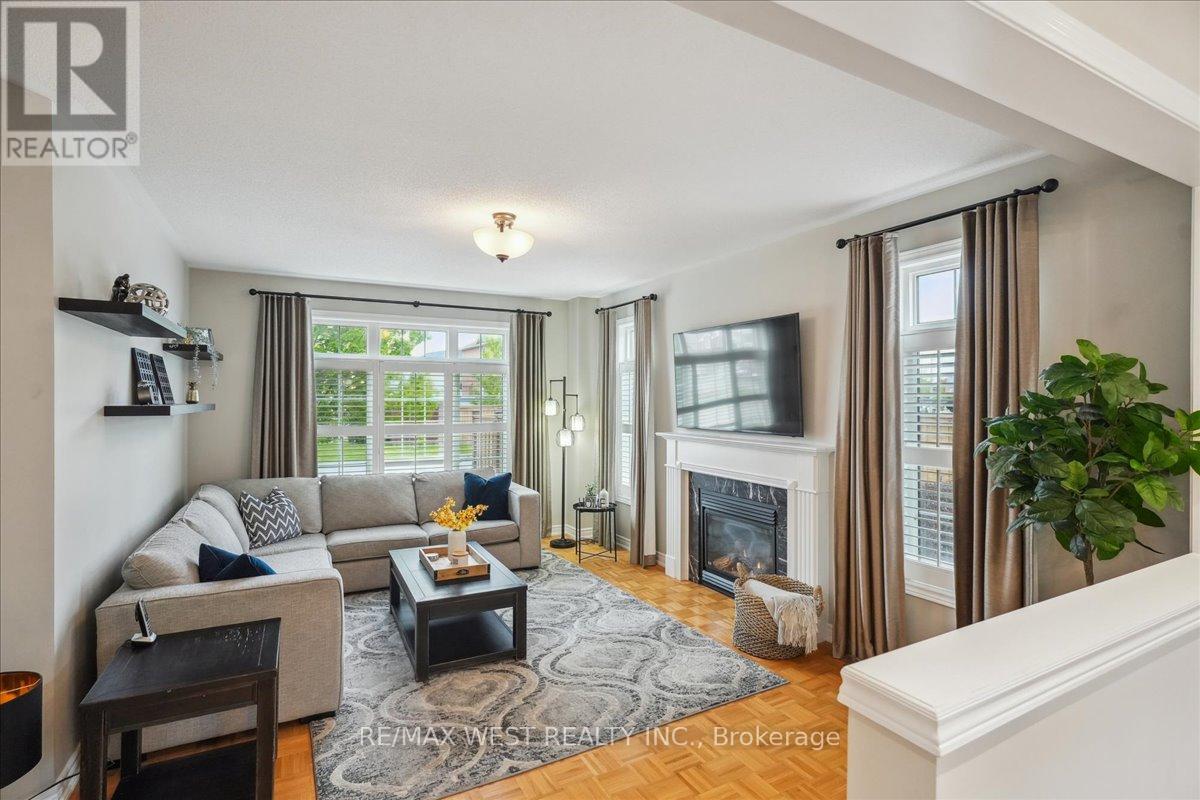 Property at 52 GORERIDGE CRESCENT image 4