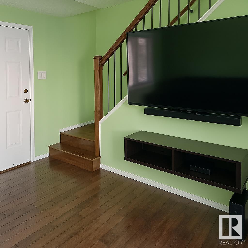Property at 88 HABITAT CR NW image 5