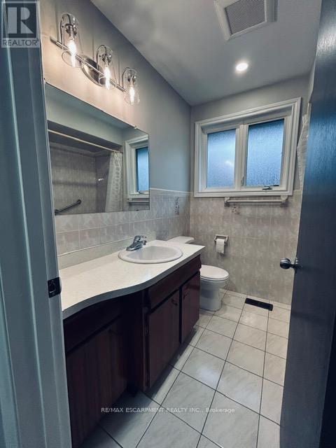 74 Bellingham Drive, Hamilton, Ontario  L8V 3R4 - Photo 10 - X12167095