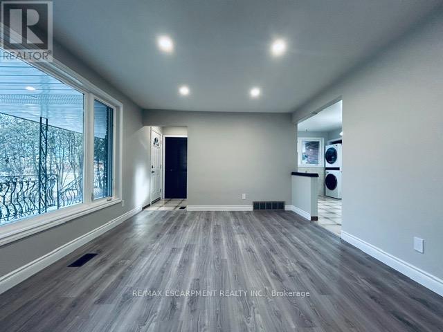 74 Bellingham Drive, Hamilton, Ontario  L8V 3R4 - Photo 2 - X12167095
