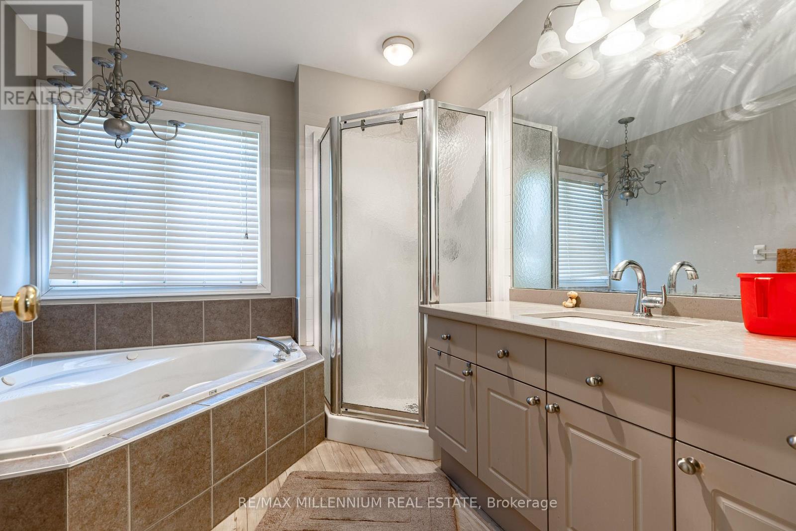 Photo 9 of 10 for 98 Greyrock Crescent