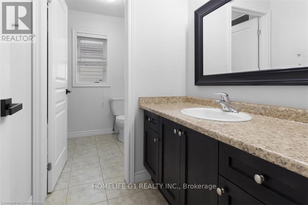 16 Weathering Heights, Hamilton, Ontario  L8J 0E7 - Photo 17 - X12167148