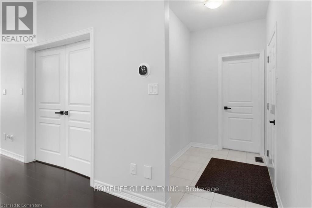 16 Weathering Heights, Hamilton, Ontario  L8J 0E7 - Photo 31 - X12167148